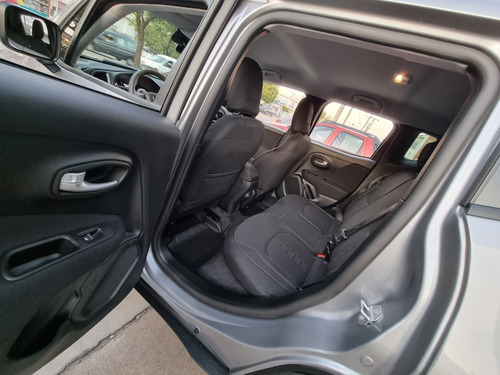 Imagen 11 de 15 de Jeep Renegade Sport 1.8 At