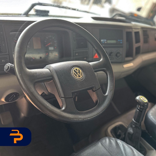 Caminhão Vw Constellation 13.180 Com Baú De Chapa Ano 2011.