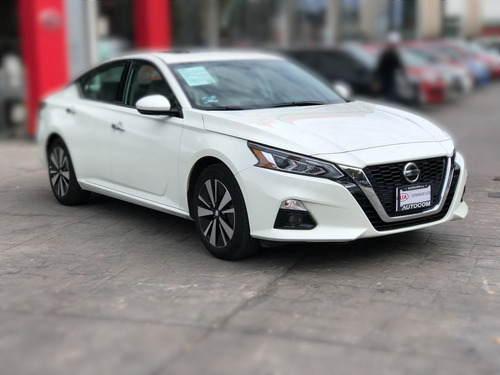 Imagen 2 de 15 de Nissan Altima 4 Puertas