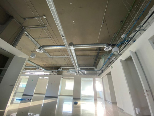 Imagen 8 de 16 de Oficinas En Planta Baja Edificio Takin En Renta