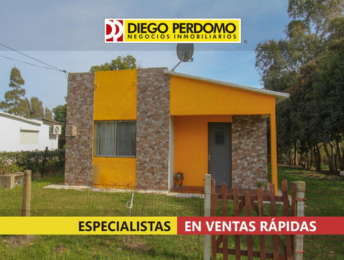 Casa De 2 Dormitorios, En Alquiler. Libertad.