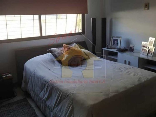 Imagen 10 de 16 de Casa En Venta En Guataparo, Valencia