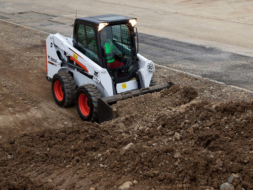 Imagen 11 de 17 de Minicargadora Bobcat, Desde