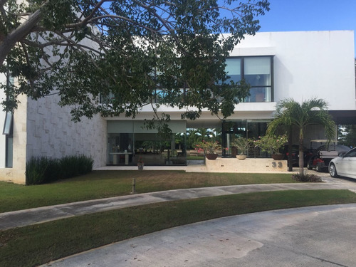 Imagen 5 de 30 de Casa En Venta En Yucatan Country Club Frente Al Hoyo 8 Y 18