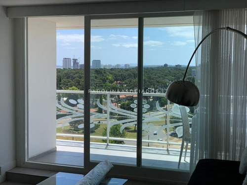 Muy Lindo Departamento En Torre Yoo- Ref: 3415