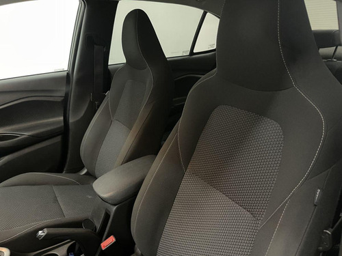 Chevrolet Onix plus Onix