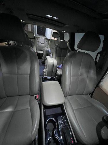 Kia Carnival 2.2 Crdi Ex Premium Avn