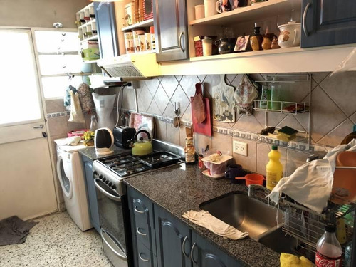 Imagen 7 de 15 de 3 Ambientes Al Frente Con Balcón Corrido Y Espacio Guardacoche Cubierto - Muy Buen Estado