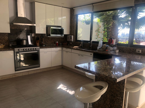 Imagen 9 de 26 de Acogedora Casa En Venta En Calle Cerrada Con Vigilancia