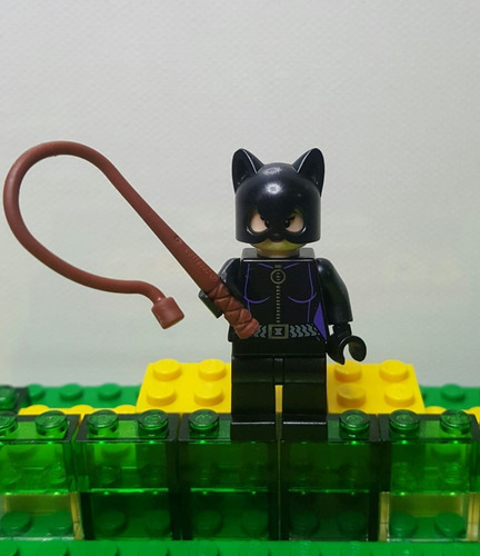 Lego Original -gatubela-minifiguira Set 6858 (Usado)
