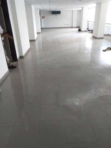 Imagen 5 de 7 de Amplio Local Comercial En Venta De 414m² En Avenida Bolívar - Inmobiliaria Maggi Cod. 575