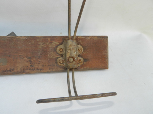 Antiguo Perchero Con Cariatis Almacen Campo Pulperia Aps