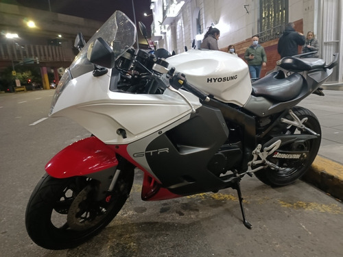 Imagen 2 de 5 de Hyosung Gtr 250