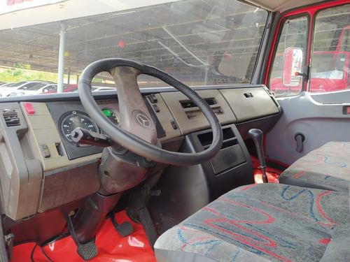 Imagem 8 de 11 de M.benz / 710