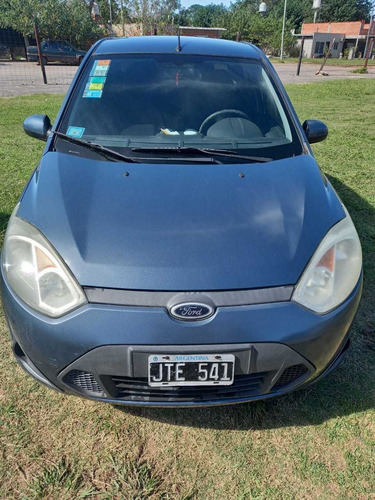 Imagen 2 de 15 de Ford Fiesta Max Edge Plus