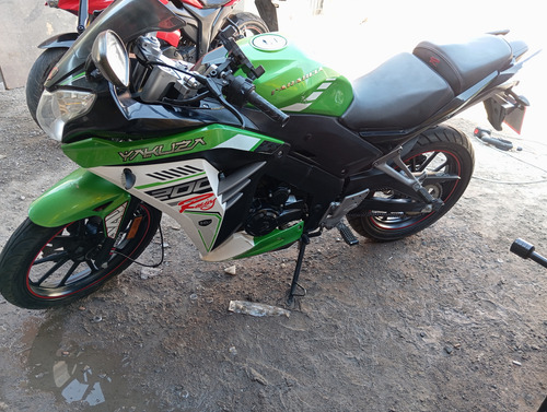 Moto Deportiva Color Verde 200cc