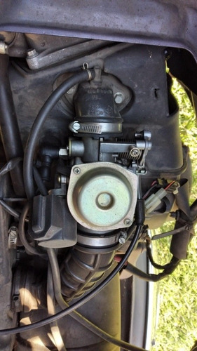Imagen 11 de 12 de Piaggio Vespa Et4 150cc