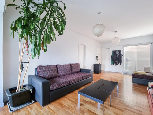 Imagen 12 de 25 de Departamento 3 Ambientes. Villa Crespo. Con Jardín Propio Y Parrilla. 2 Baños