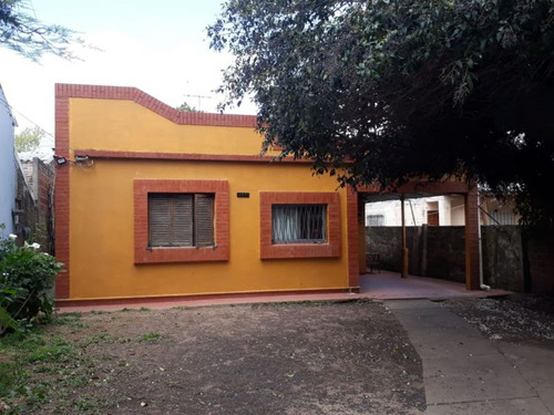 Casa En Venta En Berazategui