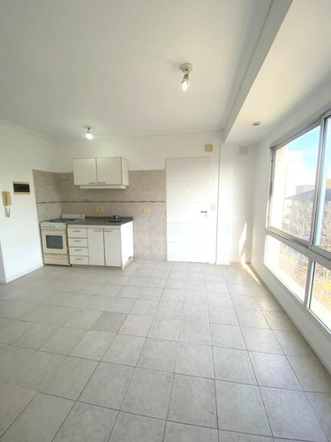 Imagen 2 de 10 de Gran Oportunidad: Depto De 2 Ambientes En Venta En San Miguel