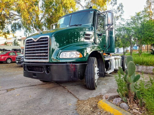Imagen 1 de 8 de Mack Pinnacle 2013