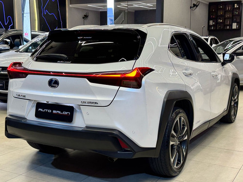 Lexus Ux250H 2.0 VVT-I DYNAMIC