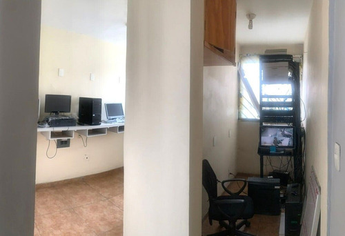 Edificio De 3 Niveles En Venta En Pensador Mexicano, Venustiano Carranza