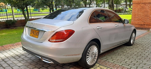 Imagen 4 de 13 de Mercedes-benz Cgi Exclusive - Clase C200