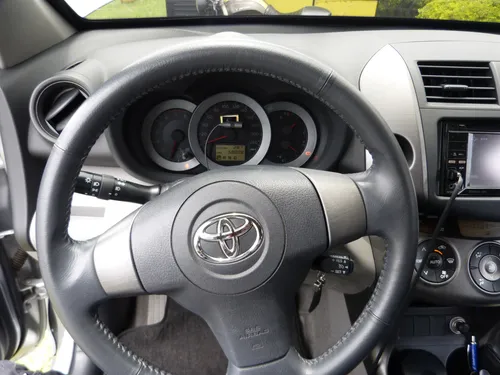 Toyota Rav4 2012 Color Plata.
