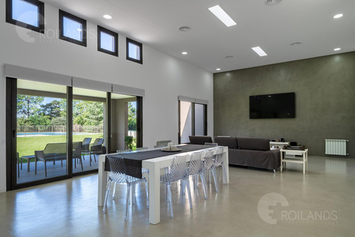 Venta Casa 9 Amb 7000 M2 Chacras De Open Door