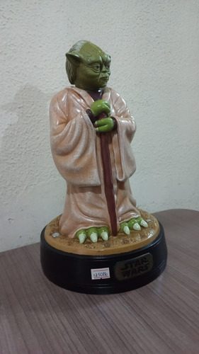 Cofre Boneco Mestre Yoda Star Wars Colecionador 30cm