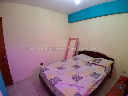 Yoselin Cabesas Vende Apartamento En Cabudare 25-22034 Yc