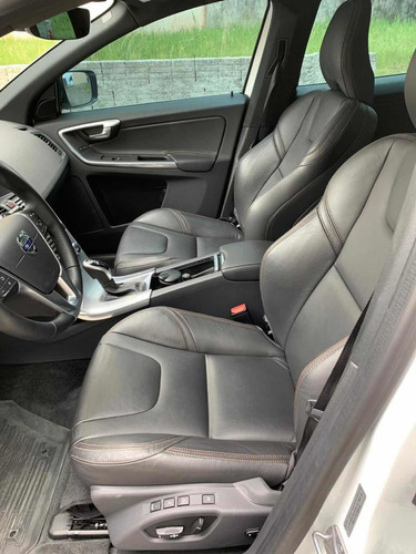 Volvo Xc60 2017 2.4 D5 Momentum Awd 5p