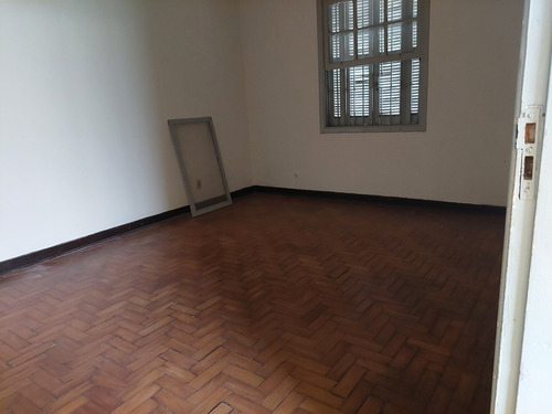 Casa Com Terreno 500 M² - Com 02 Casas - Aceita Permuta Parcial - Vila Ré
