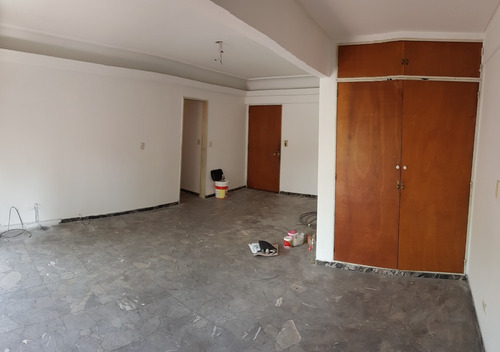 Imagen 6 de 14 de Depto 4 Amb Al Frente C Balcon - 2 Baños - Cocina Comed