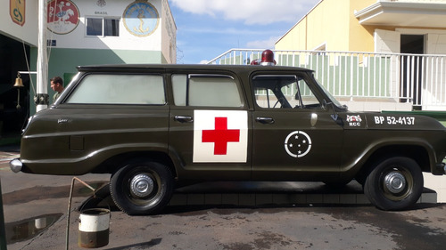 Ambulância Militar Chevrolet Veraneio