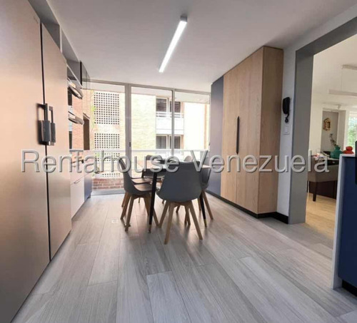 Apartamento En Venta. Urb. Campo Alegre. Cdo 25-14958