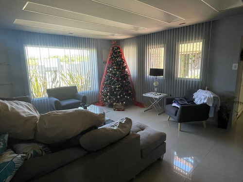 Vendo En Country Cinco Lomas, Espectacular Casa 5 Dorm. Villa Warcalde.