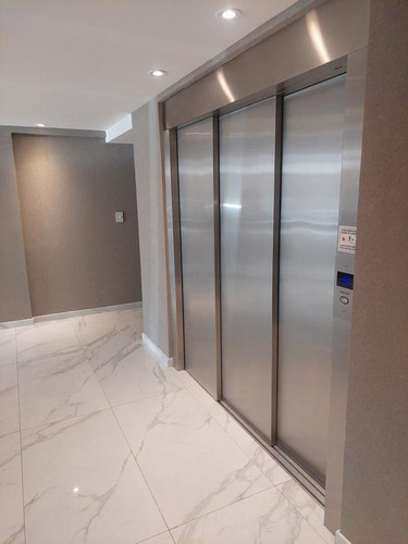Departamento En Venta - 2 Dormitorios 2 Baños - Cochera - 83mts2 - Caballito, Capital Federal