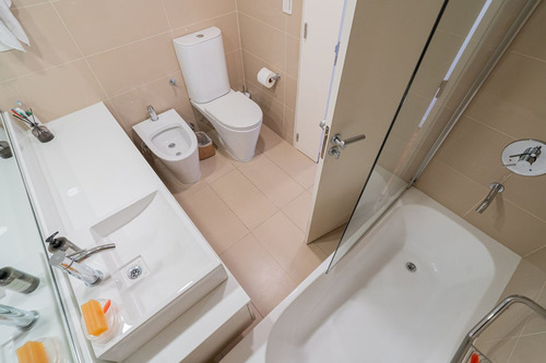 Venta 3 Ambientes Con Dependencia Y Cochera