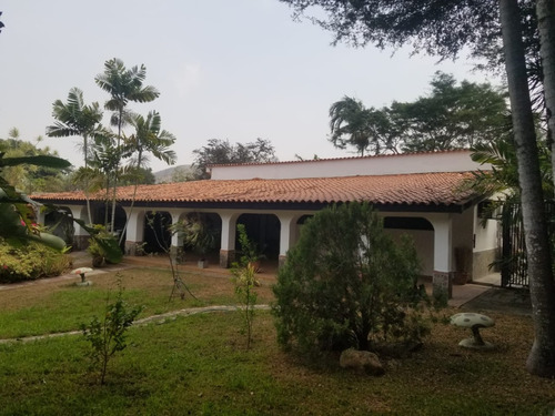 Casa Campestre En Urb. La Entrada, Naguanagua. Vende Lino Juvinao 
