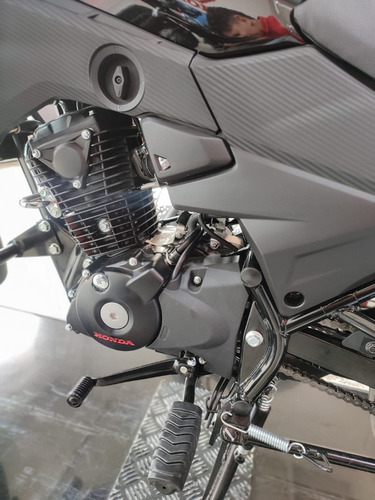 Imagen 14 de 15 de Honda Cb125f 2024 Tolima