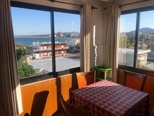 Imagen 12 de 15 de Hermosa Casa Con Barbacoa, Vista Al Mar A Una Cuadra Del Centro