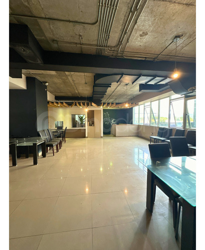 Arriendo Local Comercial Céntrico Dos Pisos Para Restaurant
