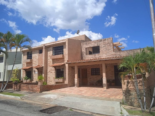 Imagen 12 de 16 de Gabriela Giron Vende Townhouse En Parque Mirador, Valencia Atth-195