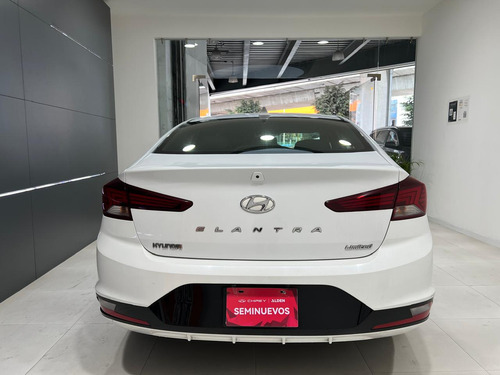 Hyundai Elantra Hibrido 2.0 Limited Tech Navi At
