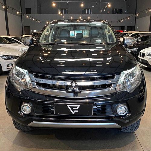 Imagem 2 de 15 de Mitsubishi L200 2.4 Triton Sport Hpe S Cab. Dupla 4x4 Aut.