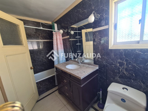Casa En Venta De 5 Dorm. En Ñuñoa