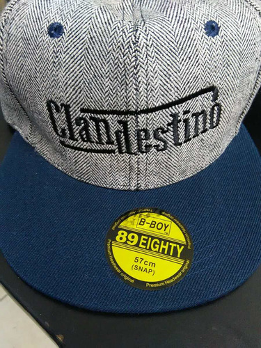 Gorra Plana Lana Premium Jaspe. Lote De 10 Pzas. Mayoreo.