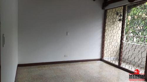 Casa En Venta En Medellín - Simon Bolivar